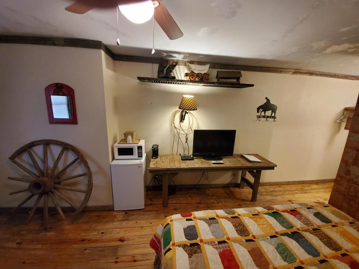 Jamesport Inn Екстериор снимка