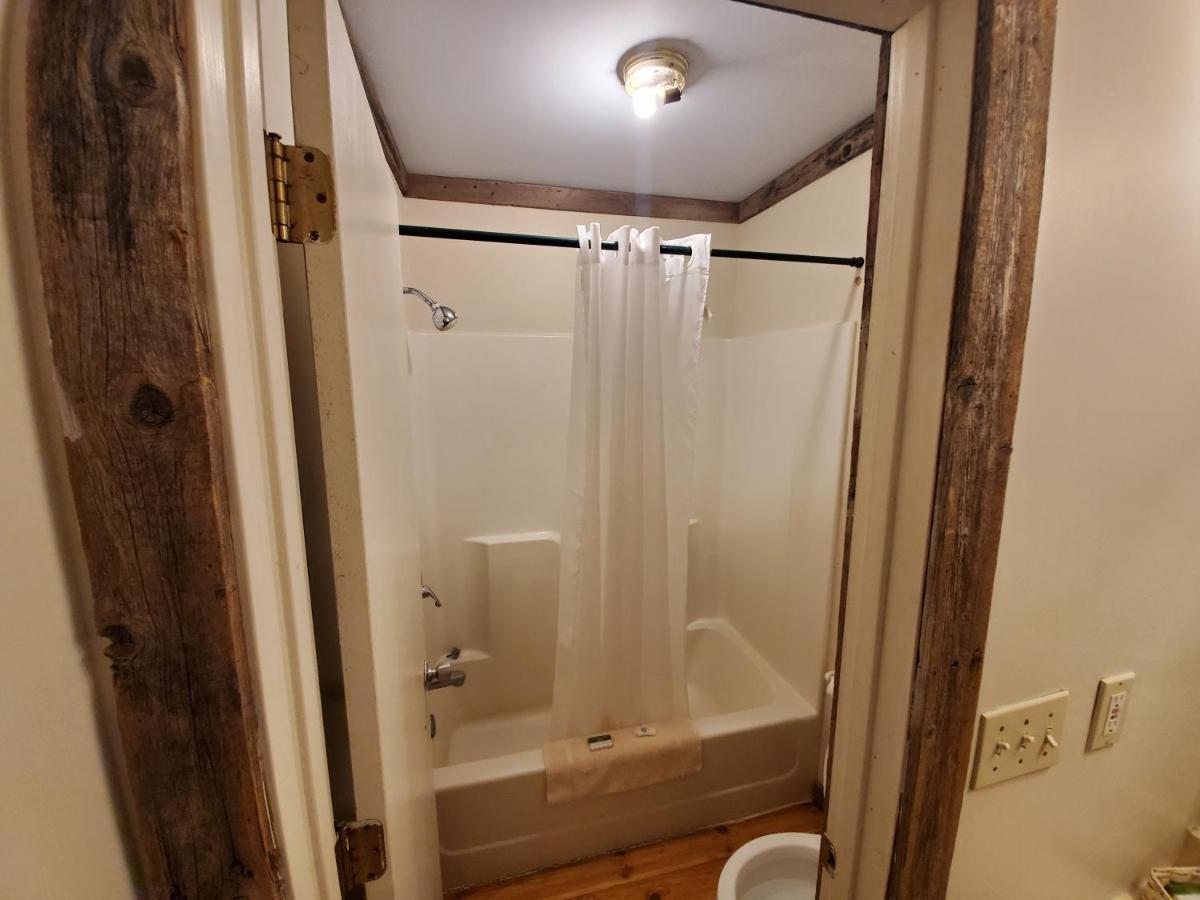 Jamesport Inn Екстериор снимка