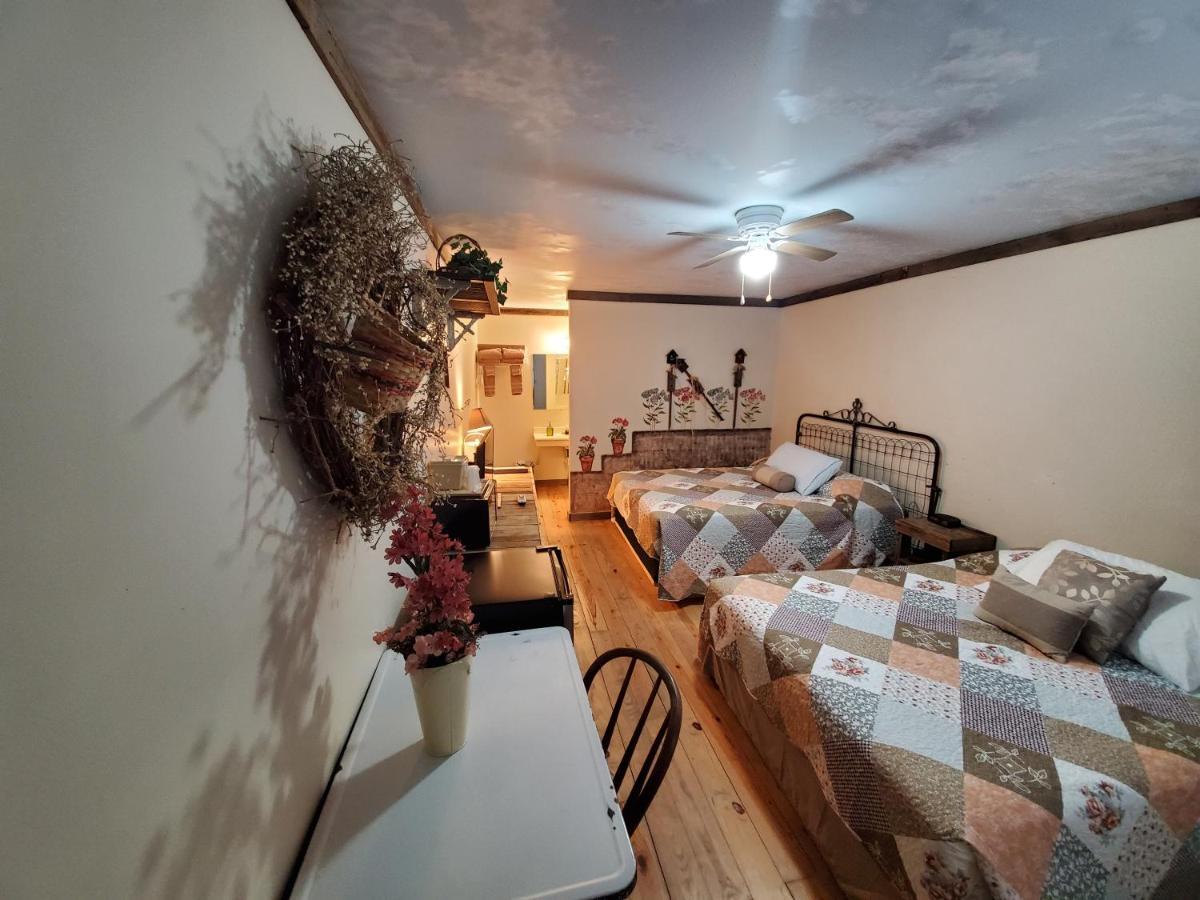 Jamesport Inn Екстериор снимка