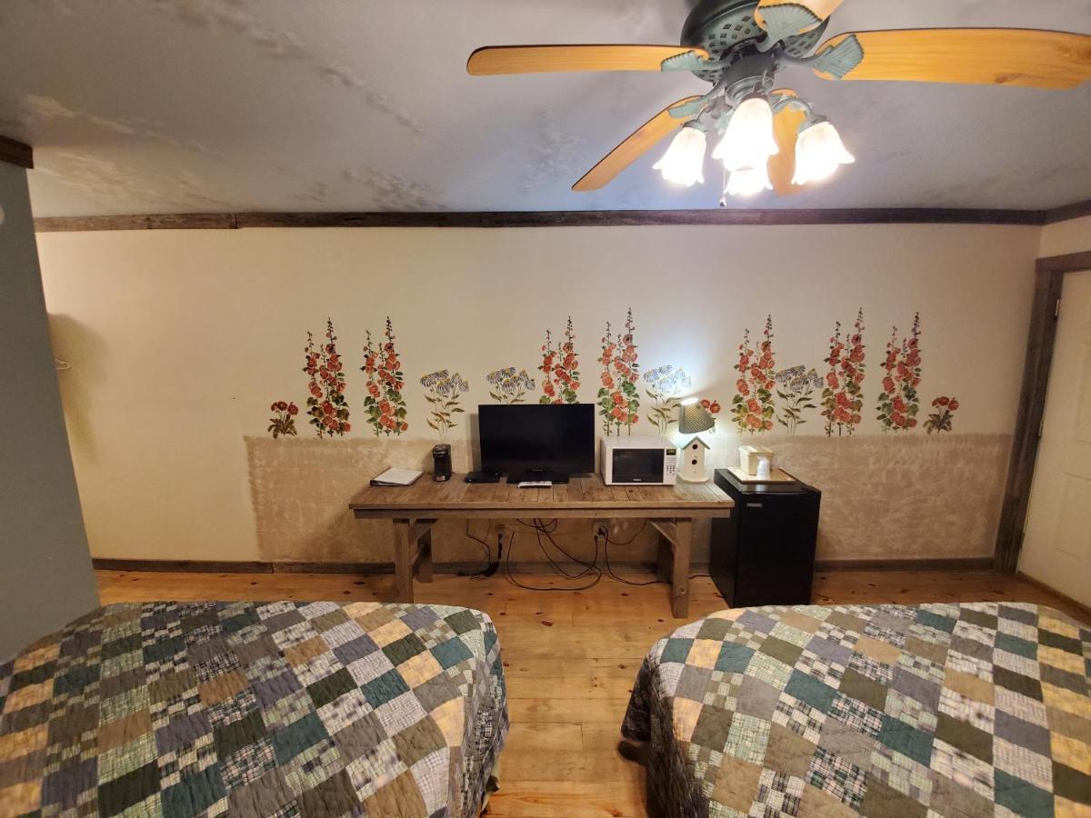 Jamesport Inn Екстериор снимка