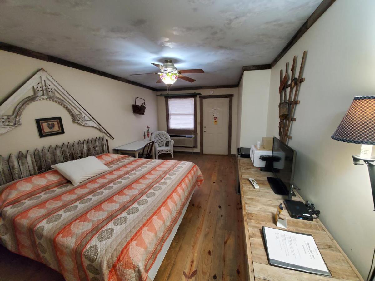 Jamesport Inn Екстериор снимка